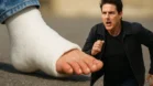 Tom Cruise fraturou tornozelo em qual filme?