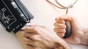 Hipertensão: 30% dos brasileiros têm risco de infarto e AVC