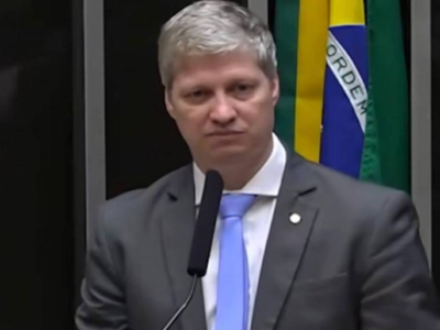 Deputado acusa general de intimidação e pede processo