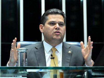 Empresários pedem adiamento do fim da escala 6x1, mas Alcolumbre evita compromisso
