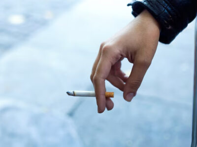 OMS alerta: sachês de nicotina avançam e miram jovens