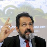 PT brasiliense fecha chapa proporcional com Agnelo