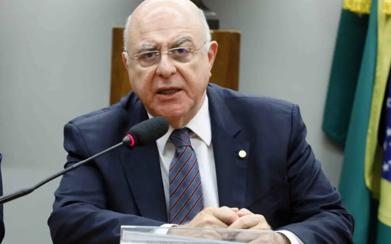 Relator retira anuência prévia do Conselho para minerais críticos
