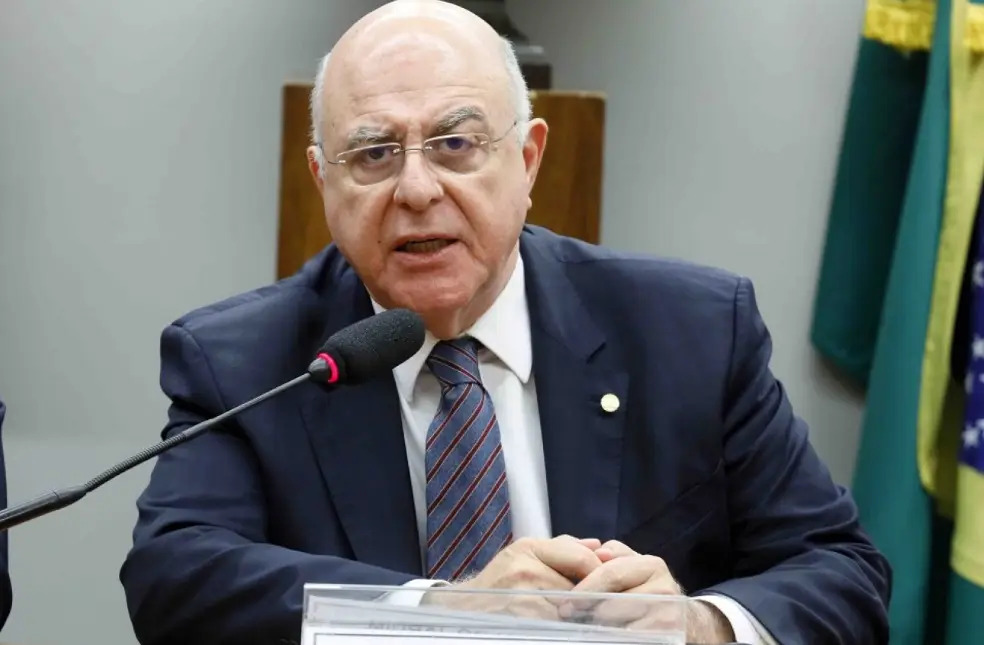 Relator retira anuência prévia do Conselho para minerais críticos