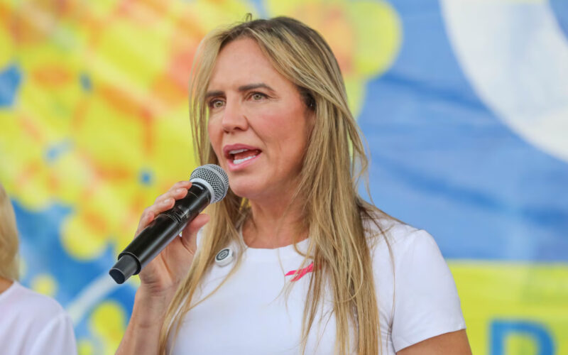 Celina Leão recebe alta e volta à agenda oficial nesta segunda