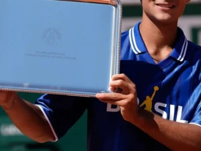 Tenista goiano de 17 anos sonha ser o maior da história