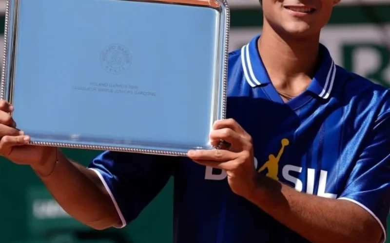 Tenista goiano de 17 anos sonha ser o maior da história