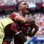 Catar arranca empate nos acréscimos e conquista 1º ponto histórico em Copas