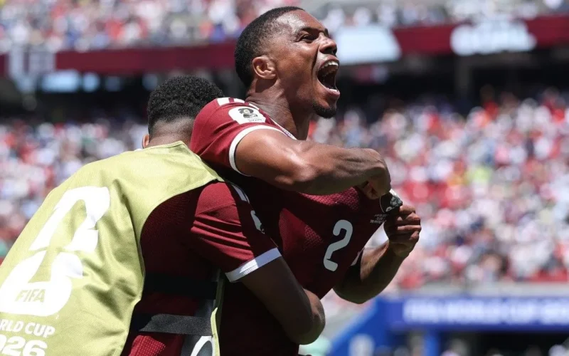 Catar arranca empate nos acréscimos e conquista 1º ponto histórico em Copas