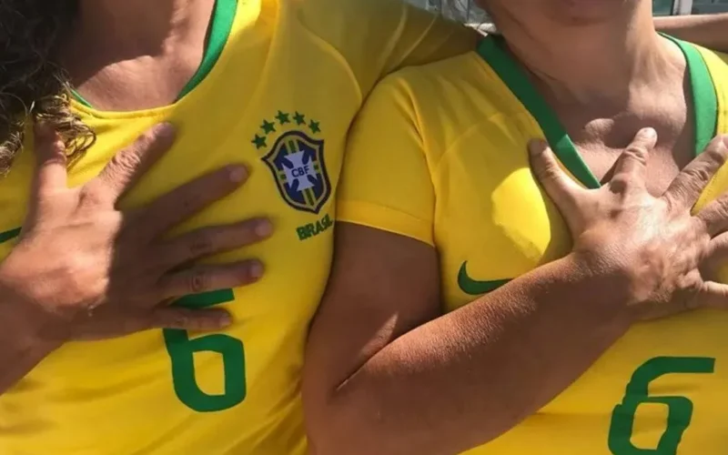 Família com seis dedos em Brasília inspira Brasil na Copa