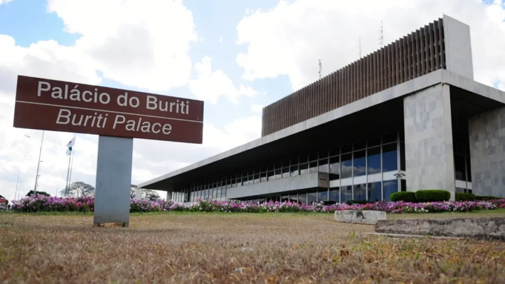 CLDF aprova orçamento recorde de R$ 75 bilhões para 2027