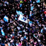 Argentina explode em festa após vitória histórica sobre a Inglaterra