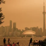 Fumaça de incêndios no Canadá cobre EUA e afeta saúde