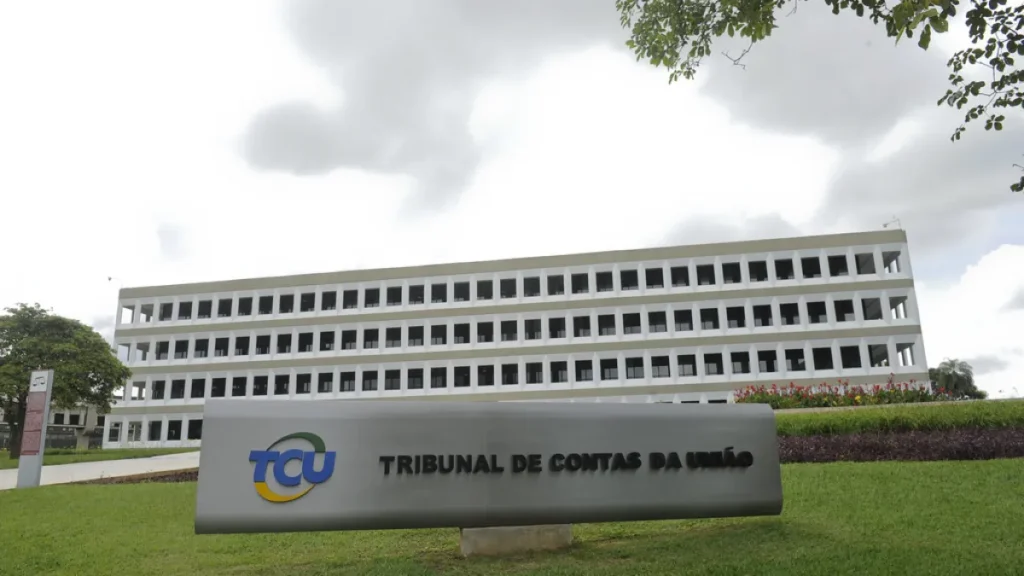 Deputados acionam TCU contra licitação de R$ 1 bi no Porto de Santos