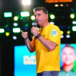 Flávio Bolsonaro diz que aceitará resultado e vê TSE diferente de 2022