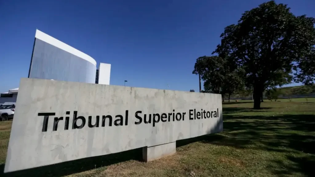 TSE cria conselho para monitorar desinformação e IA nas eleições