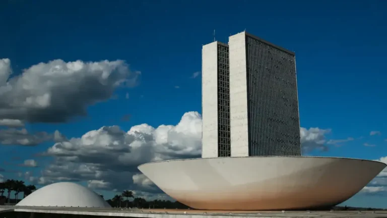 Estudo da Fundação FHC aponta riscos no fortalecimento do Congresso
