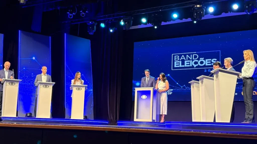 Debate na Band: rivais unem forças contra Celina Leão