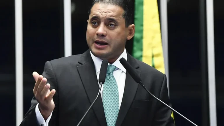 PF: senador tentou interferir em caso no STJ