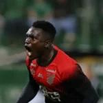 Athletico-PR empata com Bragantino e estaciona na 3ª posição